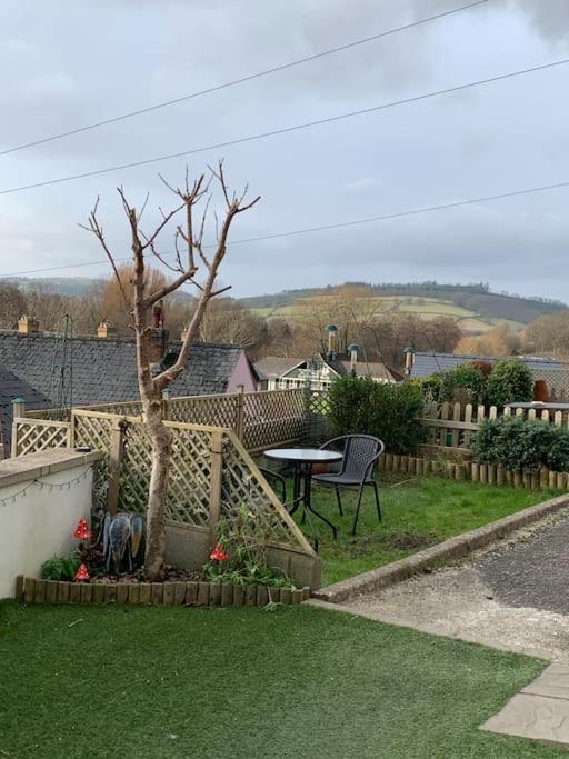 Mountain Views In The Heart Of Brecon Town Villa Exterior photo